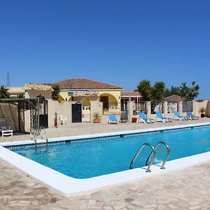Mariana Villa